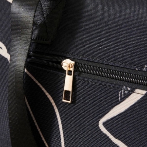 Mali & Lili Weekender Bag Abstract Print - Picture 5 of 12